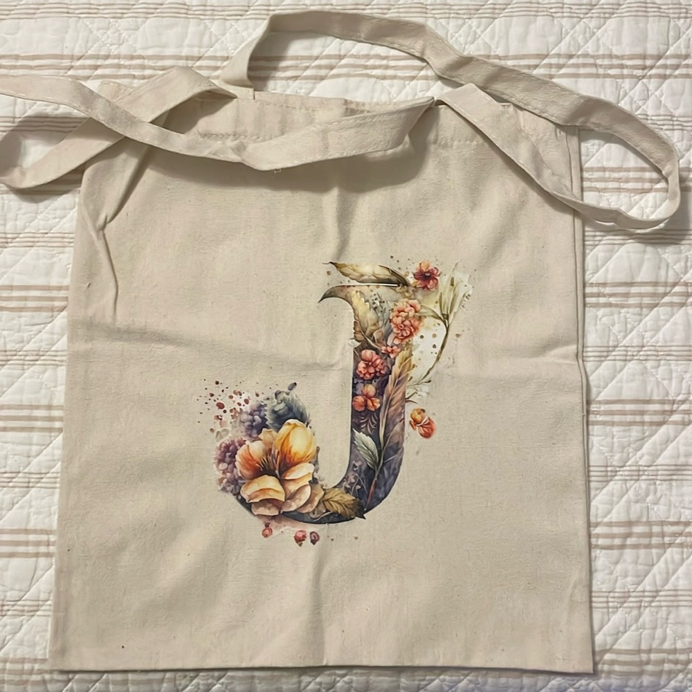 ❤️ 5/$25 - New canvas tote “J” floral design